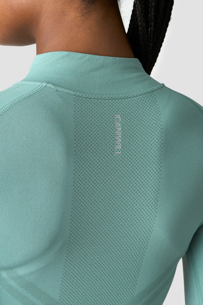 define seamless cropped 1/4 zip mineral green