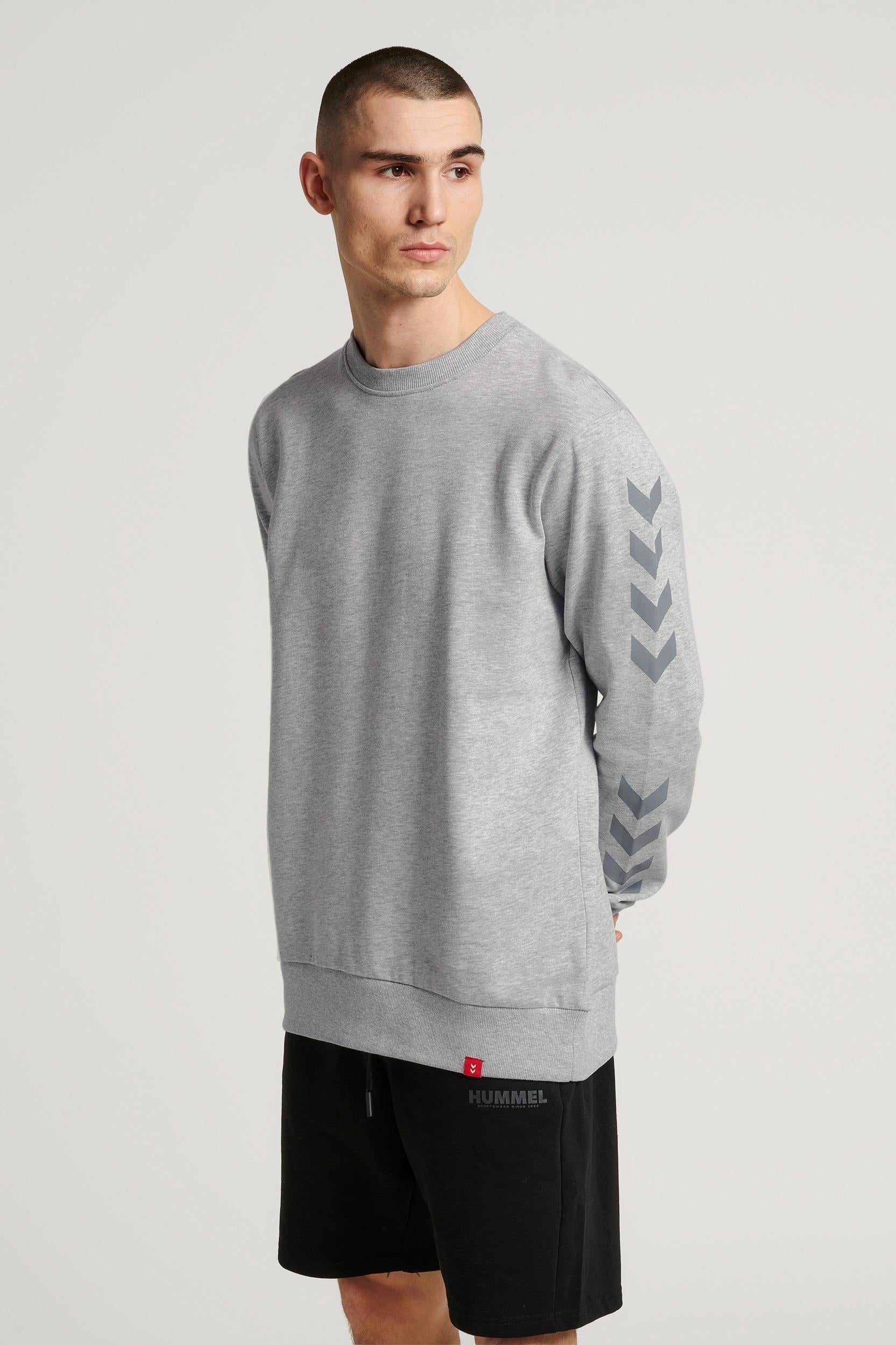 HUMMEL - Hmllegacy Chevron Sweatshirt - Grey Melange