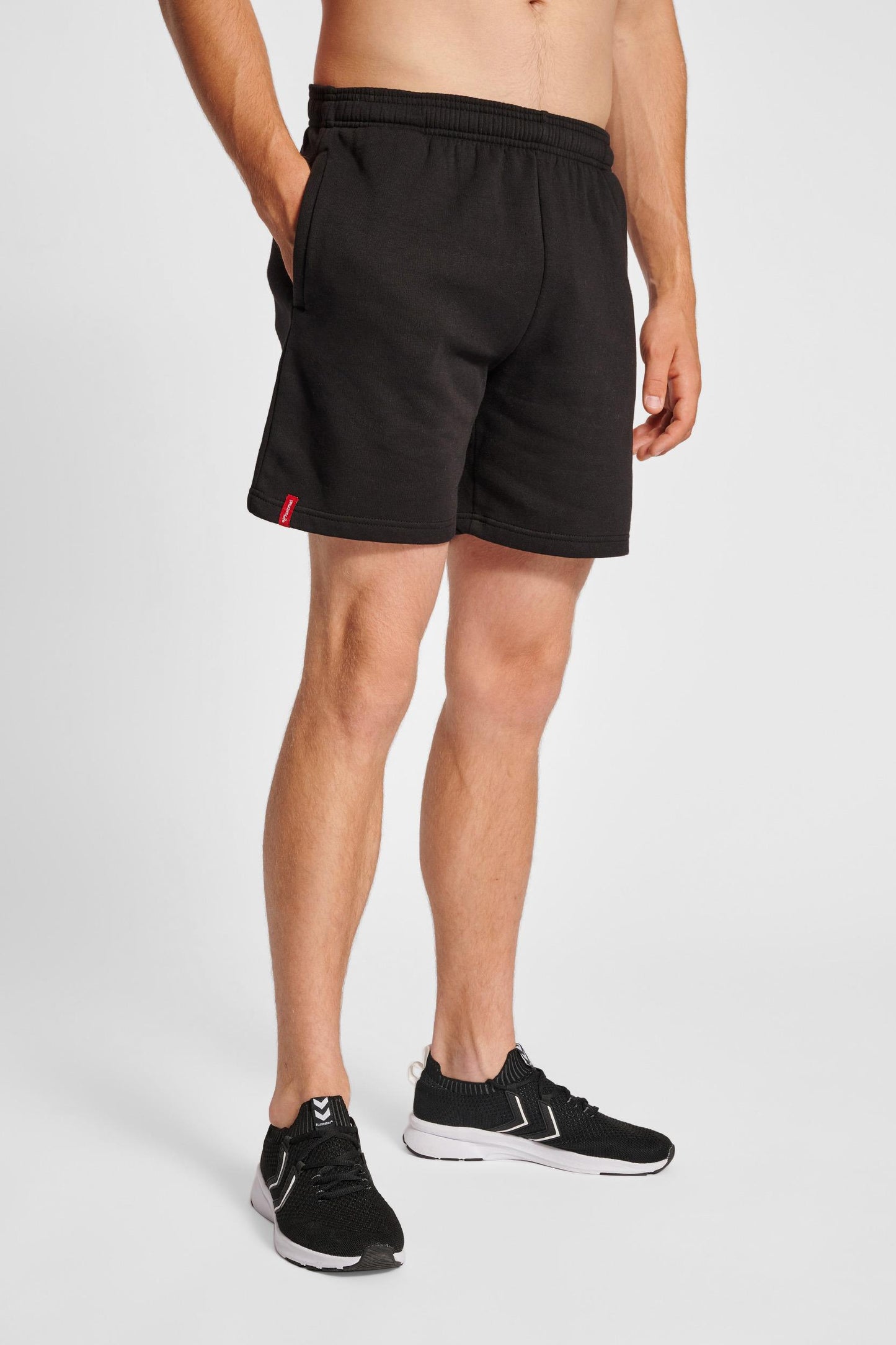 HUMMEL - Hmlred Basic Sweat Shorts - Black