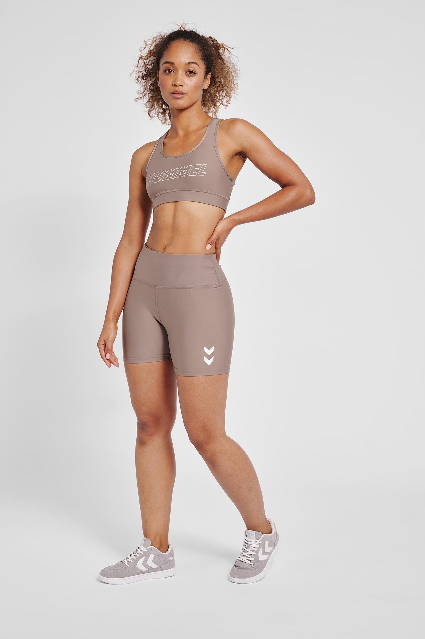 HUMMEL - Hmlte Tola Hw Tight Shorts - Driftwood