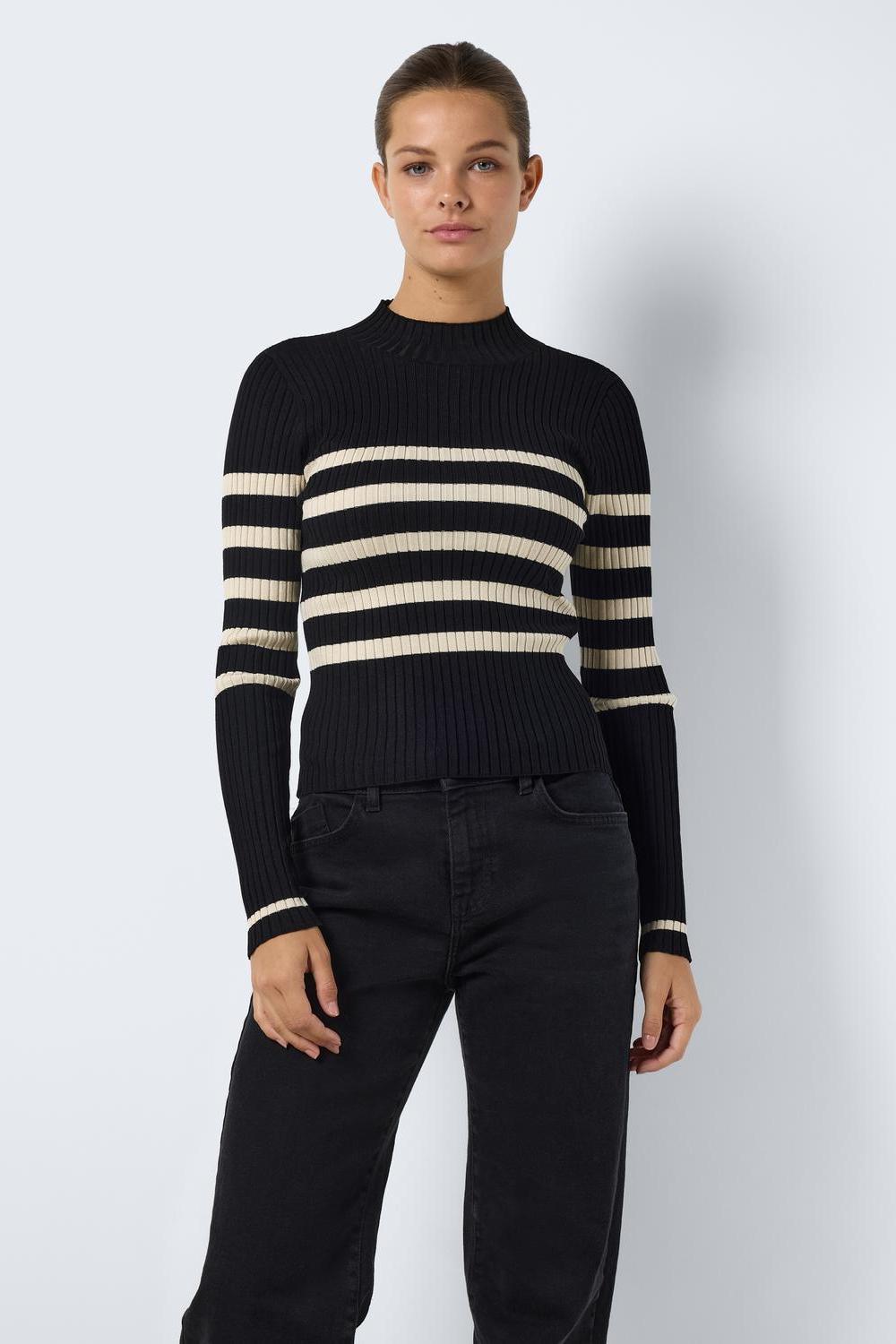 NOISY MAY - Fifi L/s High Neck Rib Knit - Black